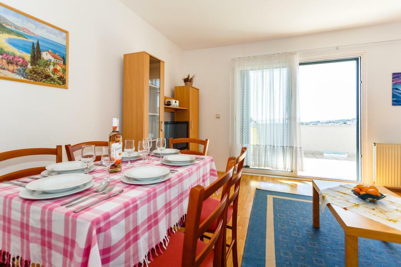 Apartment Anton Krk Town Exterior foto